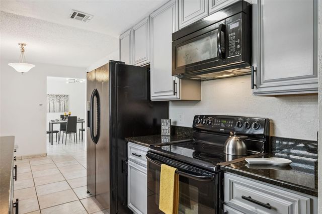 8453 MATTITUCK CIRCLE, Orlando, FL 32829