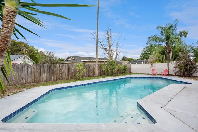 8453 MATTITUCK CIRCLE, Orlando, FL 32829