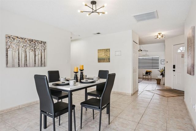 8453 MATTITUCK CIRCLE, Orlando, FL 32829