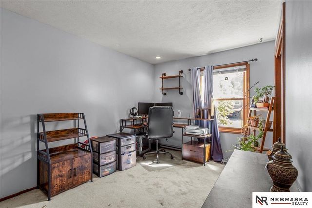 1418 Cherry Tree Lane, Papillion, NE 68133