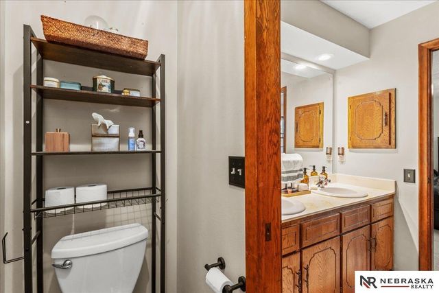 1418 Cherry Tree Lane, Papillion, NE 68133