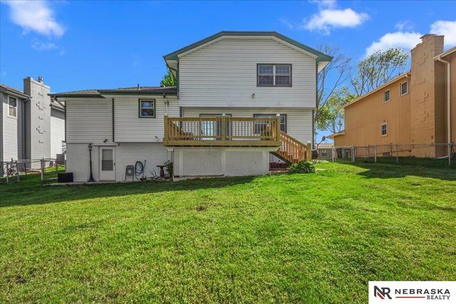 1418 Cherry Tree Lane, Papillion, NE 68133