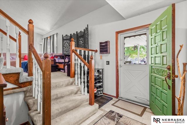 1418 Cherry Tree Lane, Papillion, NE 68133