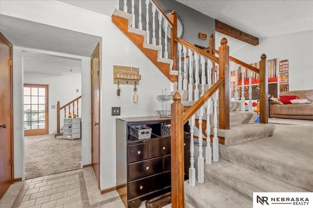 1418 Cherry Tree Lane, Papillion, NE 68133