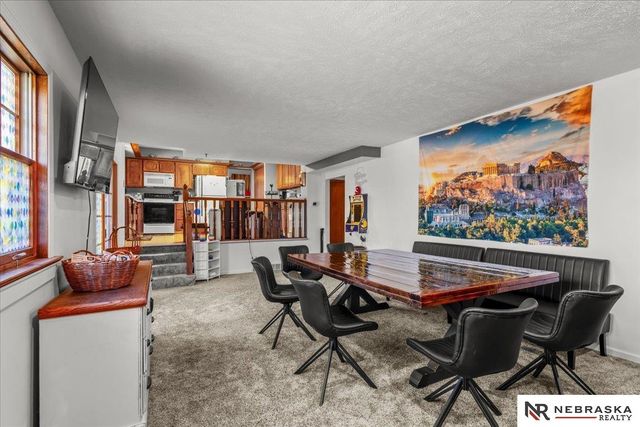 1418 Cherry Tree Lane, Papillion, NE 68133