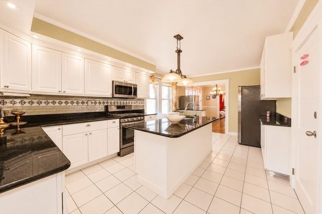 96 Stanton Ave, Revere, MA 02151