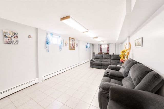 96 Stanton Ave, Revere, MA 02151
