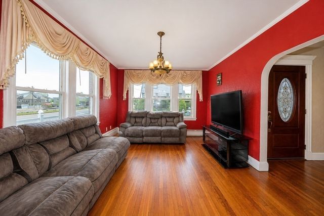 96 Stanton Ave, Revere, MA 02151