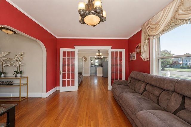 96 Stanton Ave, Revere, MA 02151