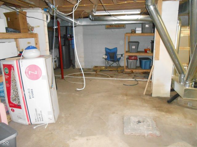 307 W Adams Street, Darlington, IN 47940