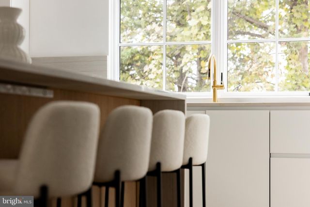 6970 WEST AVE, Chevy Chase, MD 20815