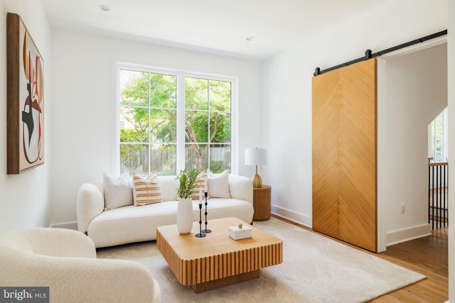 6970 WEST AVE, Chevy Chase, MD 20815