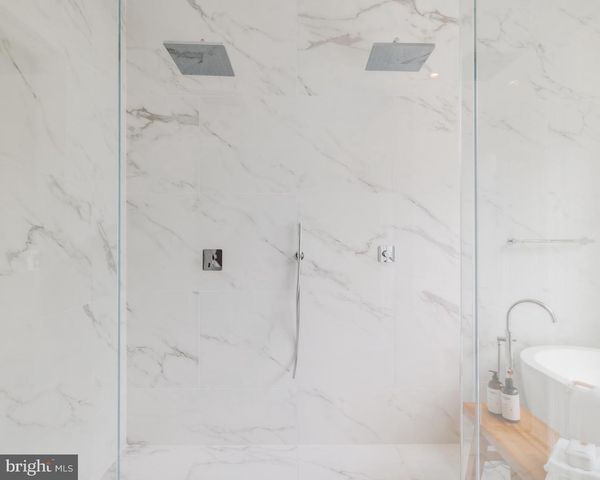 6970 WEST AVE, Chevy Chase, MD 20815