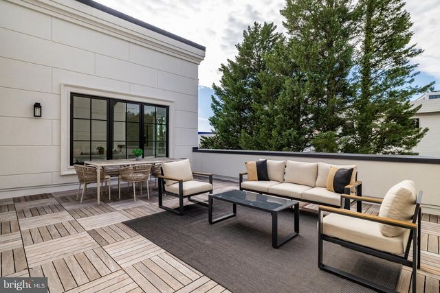 6970 WEST AVE, Chevy Chase, MD 20815