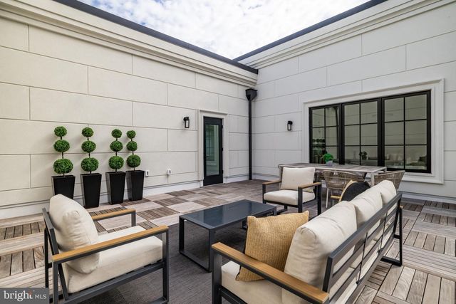 6970 WEST AVE, Chevy Chase, MD 20815