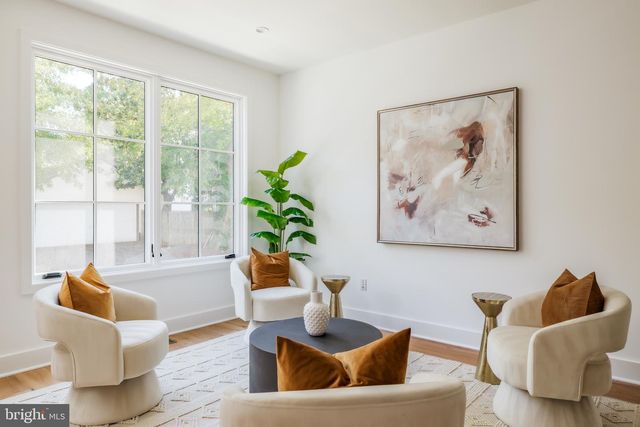 6970 WEST AVE, Chevy Chase, MD 20815