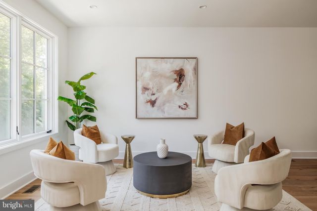 6970 WEST AVE, Chevy Chase, MD 20815