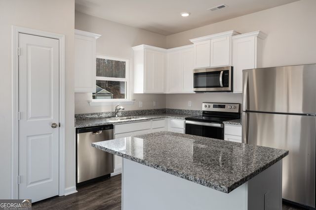 227 Bluegill Drive, Jefferson, GA 30549