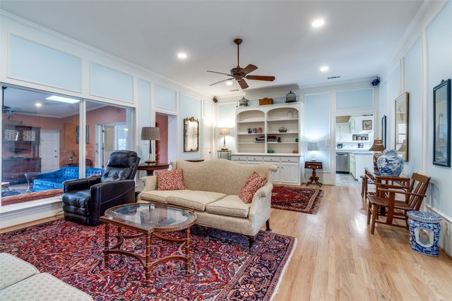 8721 Lacrosse Drive, Dallas, TX 75231