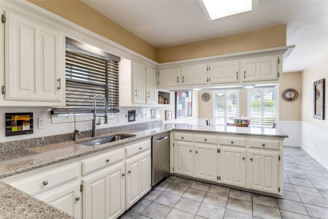 8721 Lacrosse Drive, Dallas, TX 75231