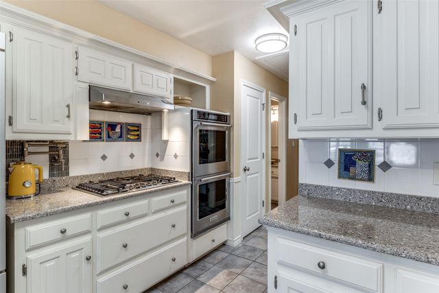 8721 Lacrosse Drive, Dallas, TX 75231