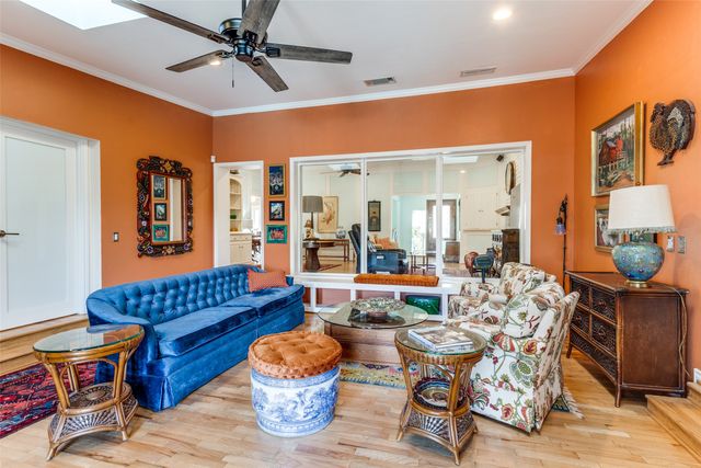 8721 Lacrosse Drive, Dallas, TX 75231