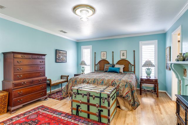 8721 Lacrosse Drive, Dallas, TX 75231