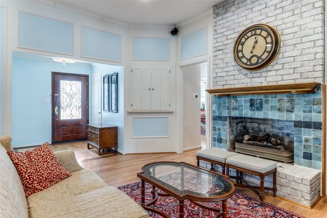 8721 Lacrosse Drive, Dallas, TX 75231