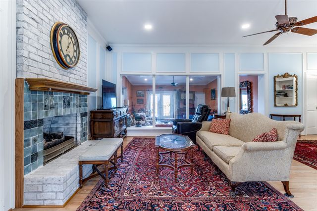 8721 Lacrosse Drive, Dallas, TX 75231