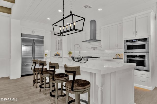 1104 E GLENEAGLE Drive, Chandler, AZ 85249