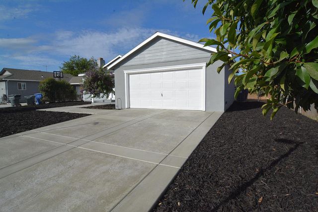 7536 Cosgrove Way, Sacramento, CA 95822