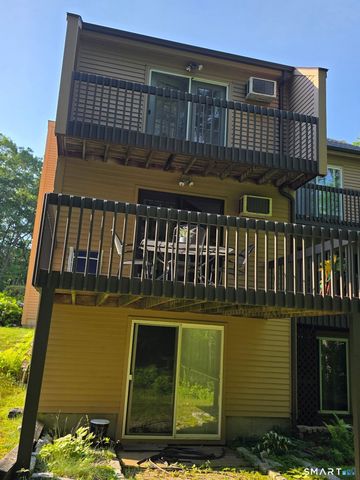 101 West Main Street 4, East Lyme, CT 06357