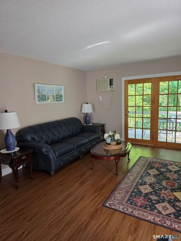 101 West Main Street 4, East Lyme, CT 06357