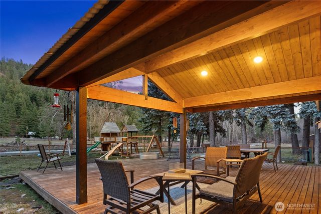 330 Swauk Creek Lane, Cle Elum, WA 98922