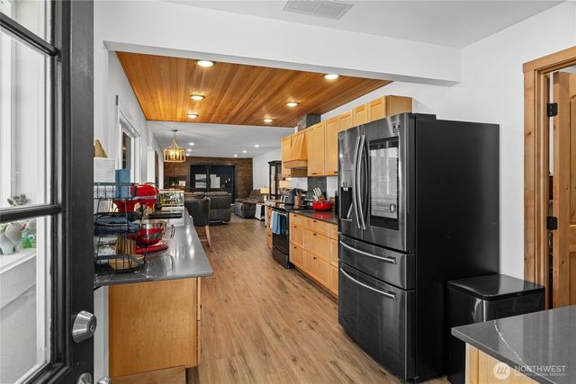 330 Swauk Creek Lane, Cle Elum, WA 98922