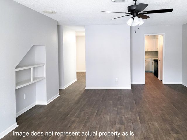 1903-S14 Place Rebecca Lane, Houston, TX 77090