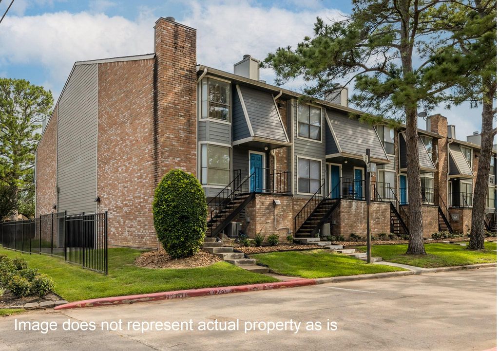 1903-S14 Place Rebecca Lane, Houston, TX 77090