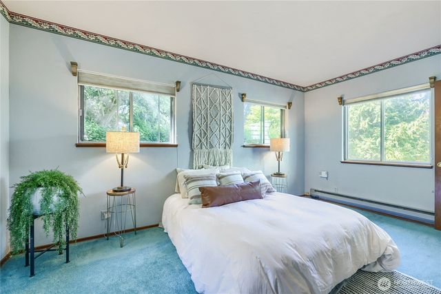 7637 NE 165th Street, Kenmore, WA 98028