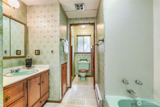 7637 NE 165th Street, Kenmore, WA 98028