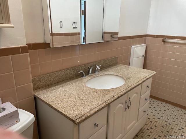 232 Catherine Avenue, Franklin Square, NY 11010