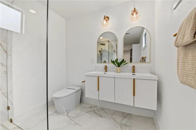 8561 Donald Circle, Huntington Beach, CA 92647