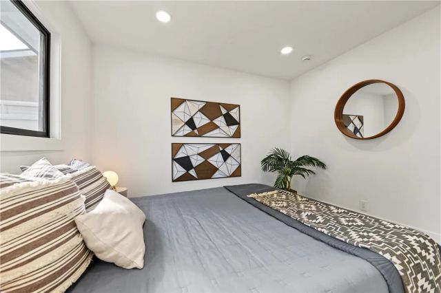 8561 Donald Circle, Huntington Beach, CA 92647