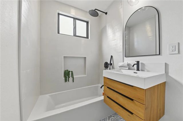 8561 Donald Circle, Huntington Beach, CA 92647