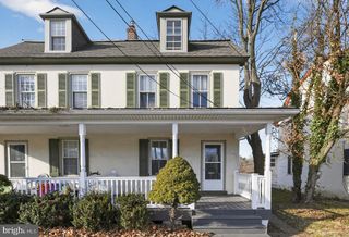 566 S BETHLEHEM PIKE, Fort Washington, PA 19034