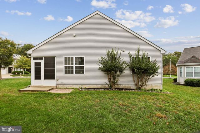 18 DAFFODIL DR, Little Egg Harbor Twp, NJ 08087