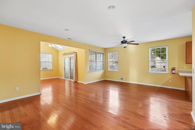 18 DAFFODIL DR, Little Egg Harbor Twp, NJ 08087