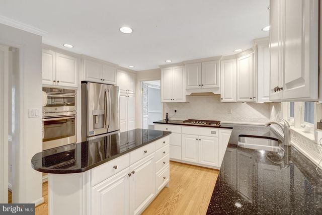 911 RAIL CT, Mclean, VA 22102