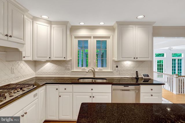911 RAIL CT, Mclean, VA 22102