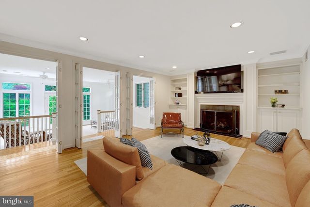 911 RAIL CT, Mclean, VA 22102
