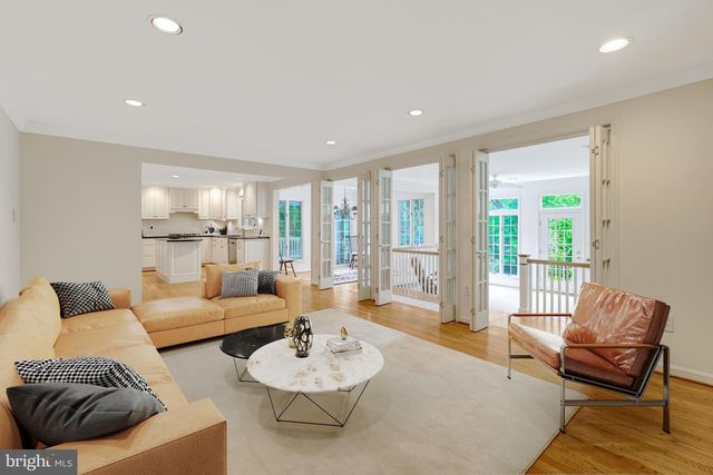 911 RAIL CT, Mclean, VA 22102